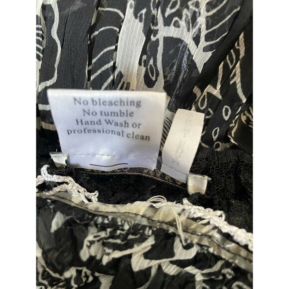 ALBERTO MAKALI Size M Black White Crinkle Floral Print Blouse Shirt Top - Picture 5 of 6